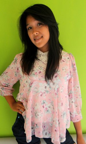 Asian Sex Diary invite you to explore a xxx photos with Sandy in hot sex action