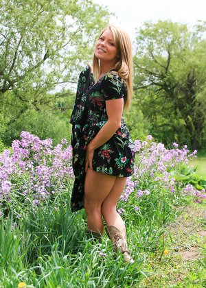 Pink Velvet Vault invites you to browse their xxx photos with Madden showing hot form