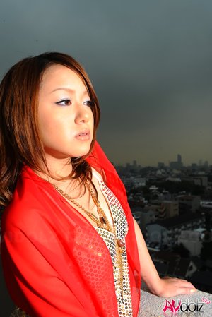 AV Idolz offers xxx pic gallery with Rui Natsukawa unveiling beautiful form